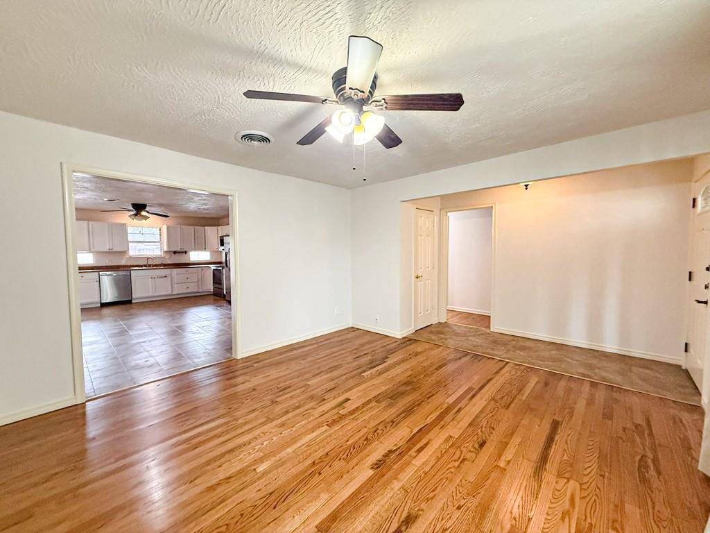 2424 Dorrington Drive, Dallas, TX 75228