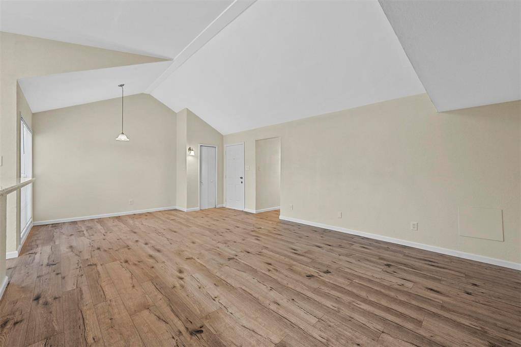 6005 Dooley Drive, The Colony, TX 75056