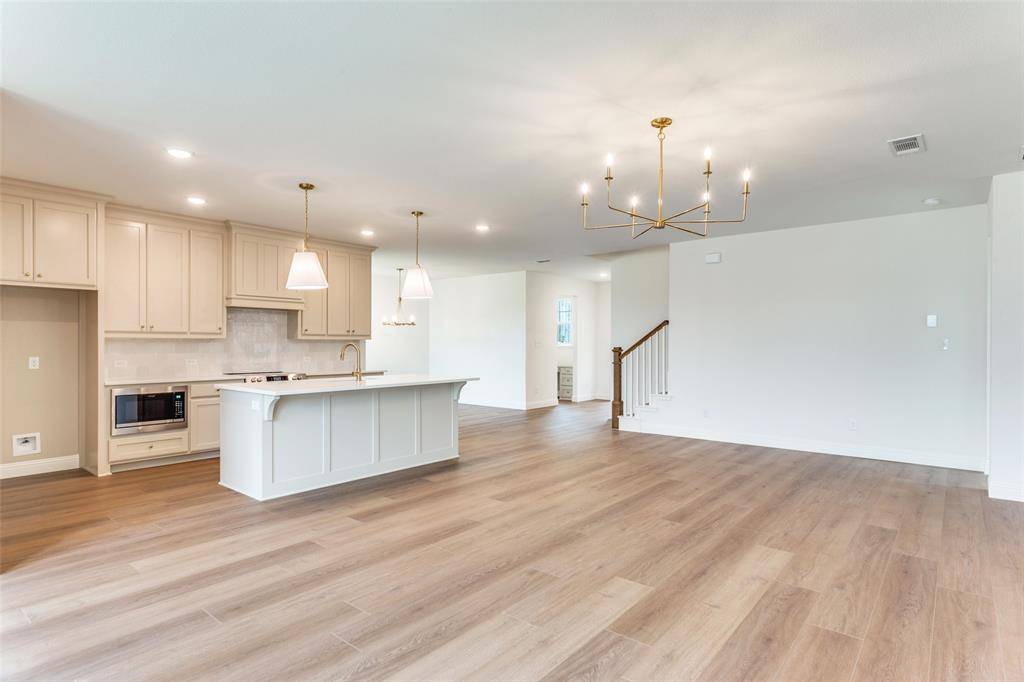 850 Meadow Place Drive, Willow Park, TX 76087