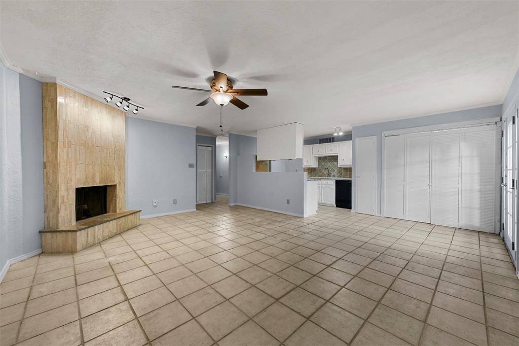1305 Clark Trail, Grand Prairie, TX 75052