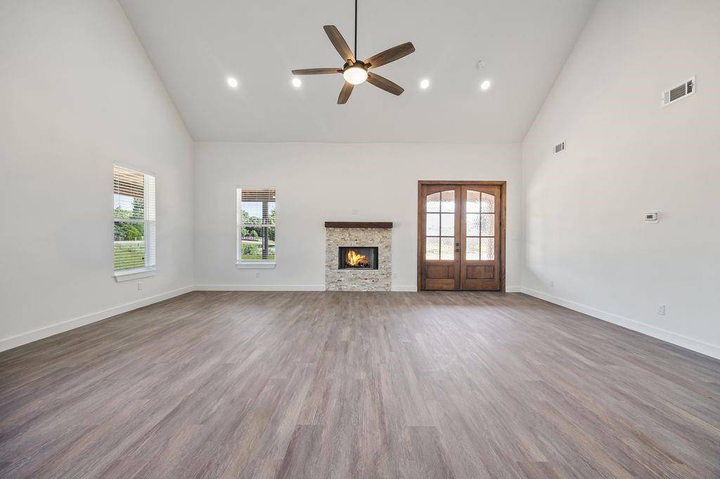181 County Road 4757, Rhome, TX 76078