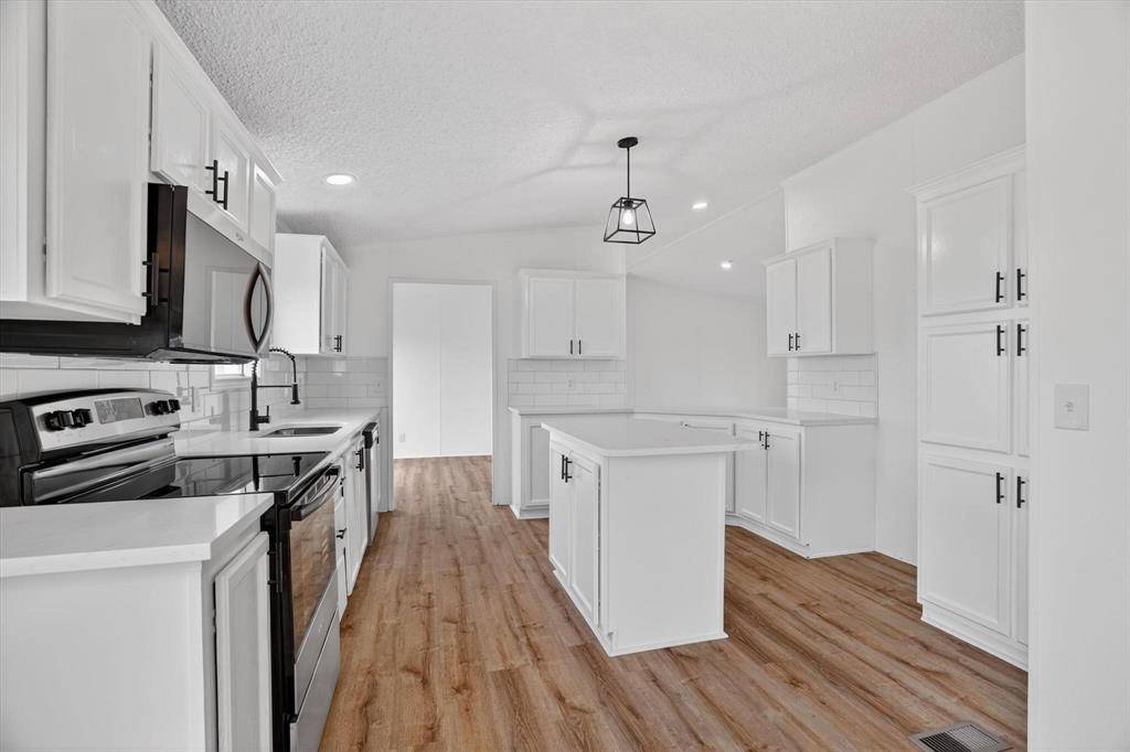 5803 Kentucky Street, Joshua, TX 76058