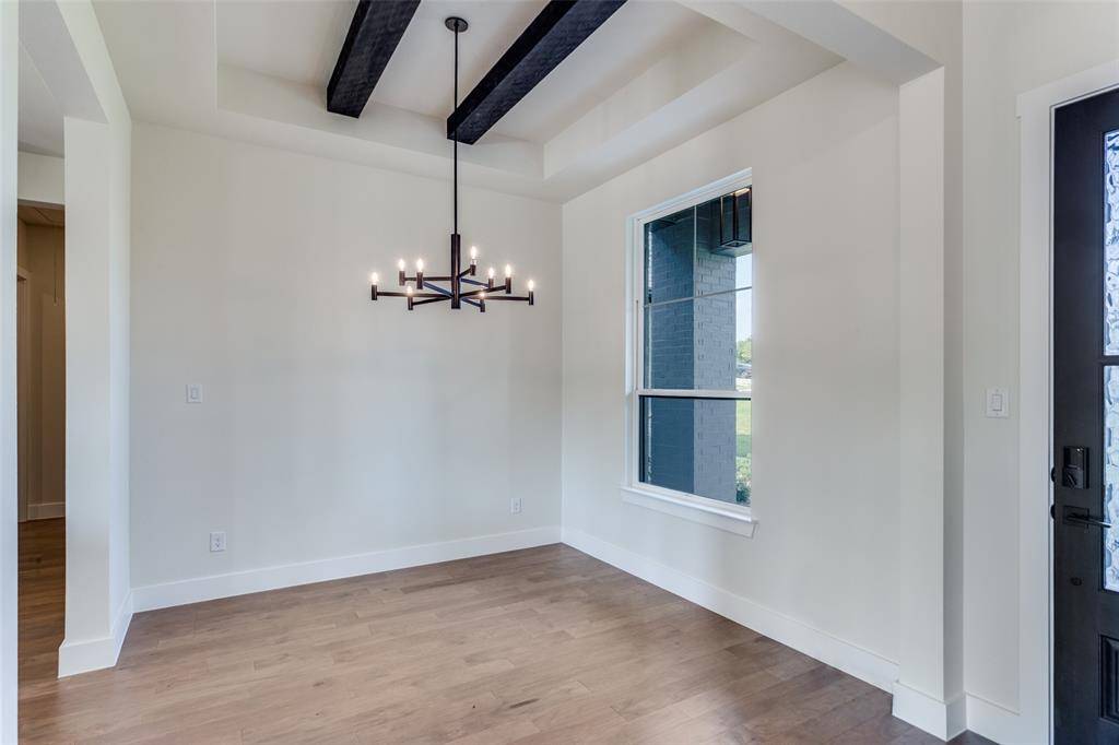 1037 Woodland Road, Weatherford, TX 76088