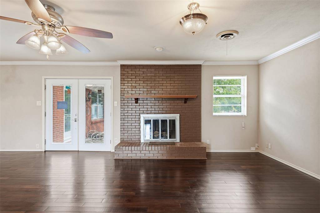 206 Mcanear Street, Cleburne, TX 76033