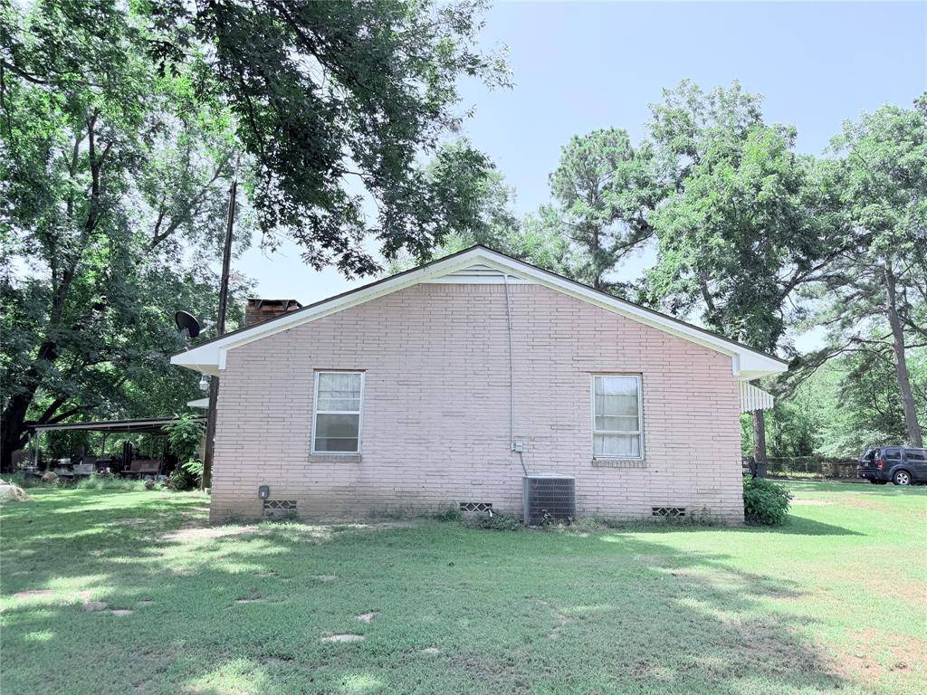431 County Road 2715, Mount Pleasant, TX 75455