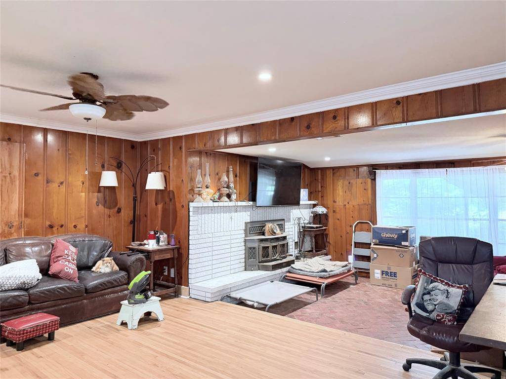 431 County Road 2715, Mount Pleasant, TX 75455