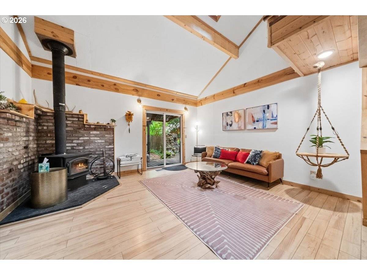 70548 E MOUNTAIN DR, Rhododendron, OR 97049