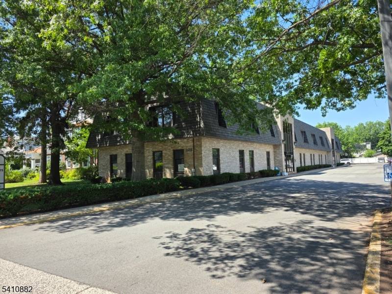 329 Belleville Ave, Bloomfield Twp., NJ 07003