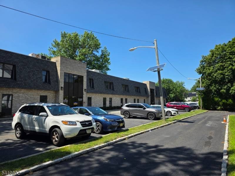 329 Belleville Ave, Bloomfield Twp., NJ 07003