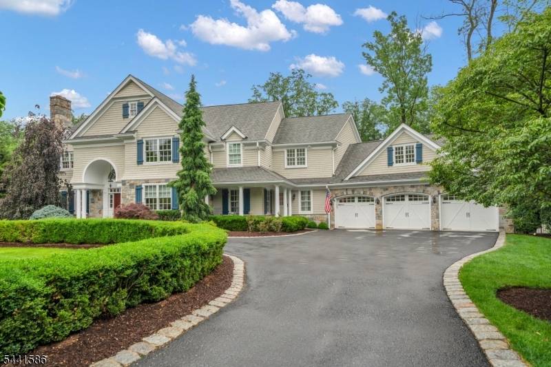 222 Deepbrook Rd, Wyckoff Twp., NJ 07481