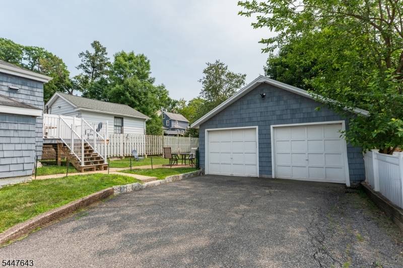 138 Homestead Pl, Bogota Boro, NJ 07603