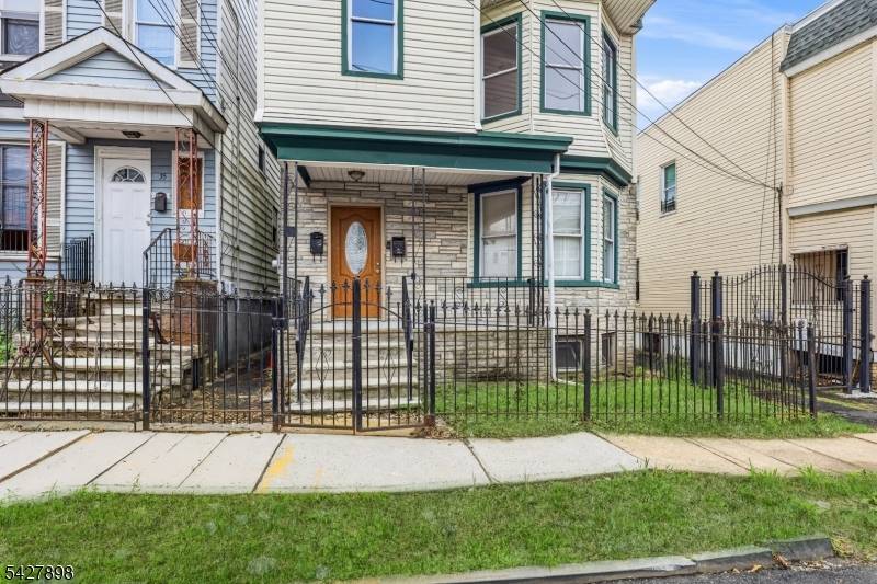 37 Tichenor Ter, Irvington Twp., NJ 07111