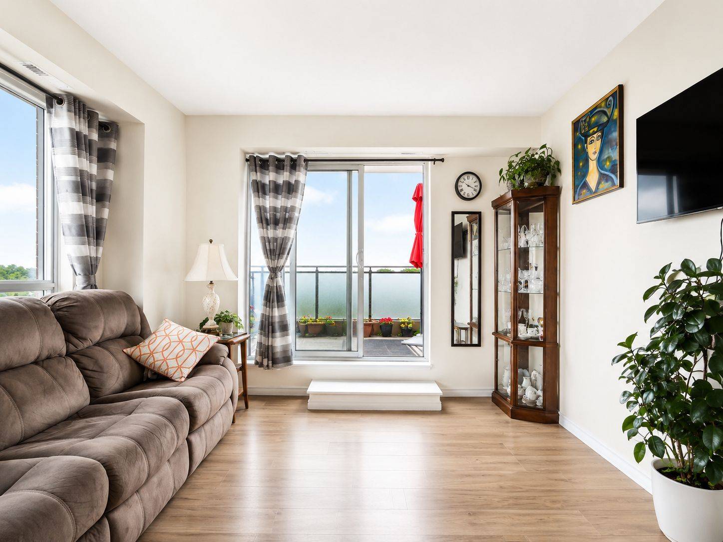 801 Sheppard AVE W #605, Toronto C06, ON M3H 0A8
