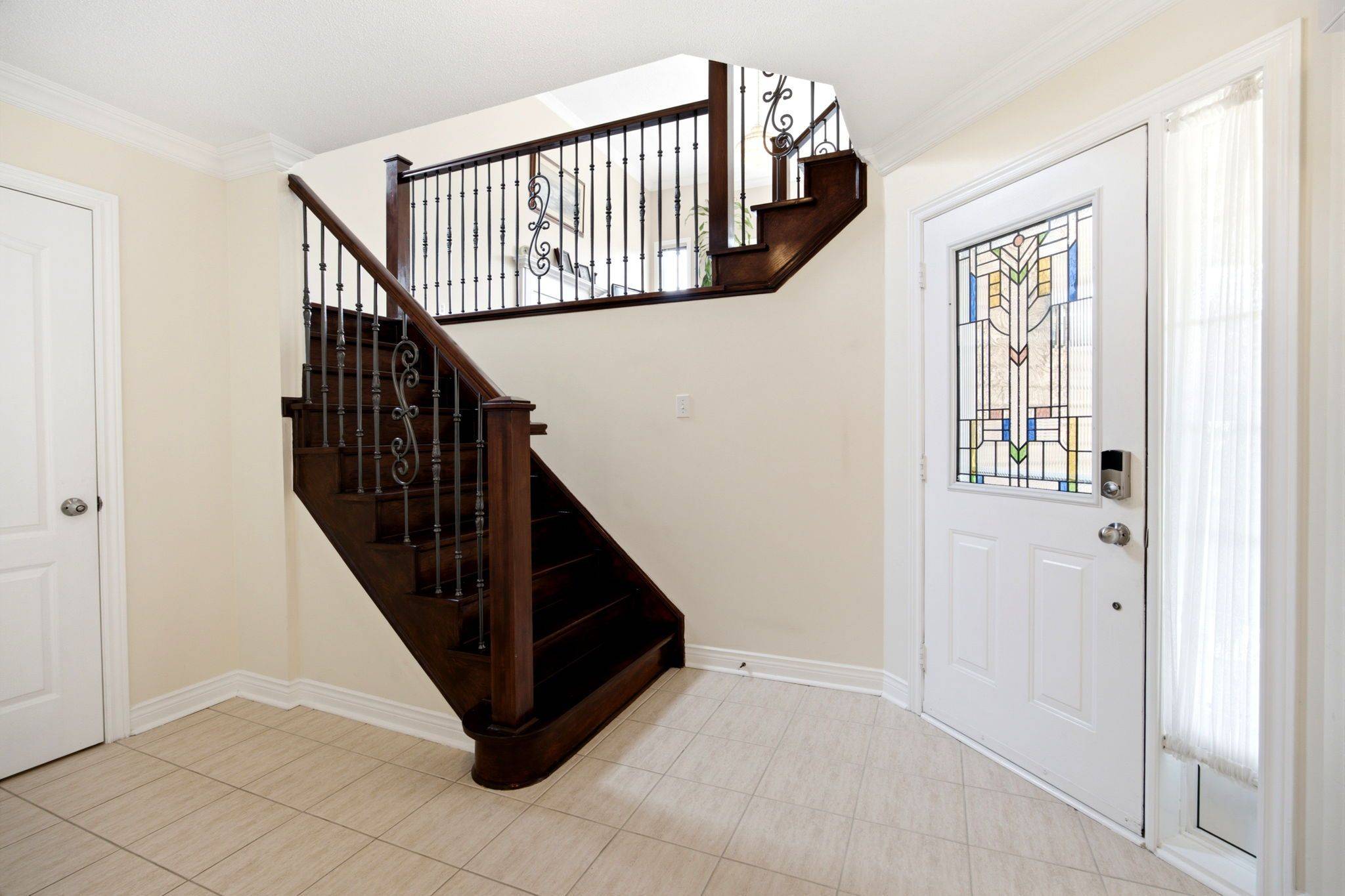 131 Tom Edwards DR, Whitby, ON L1R 2S2