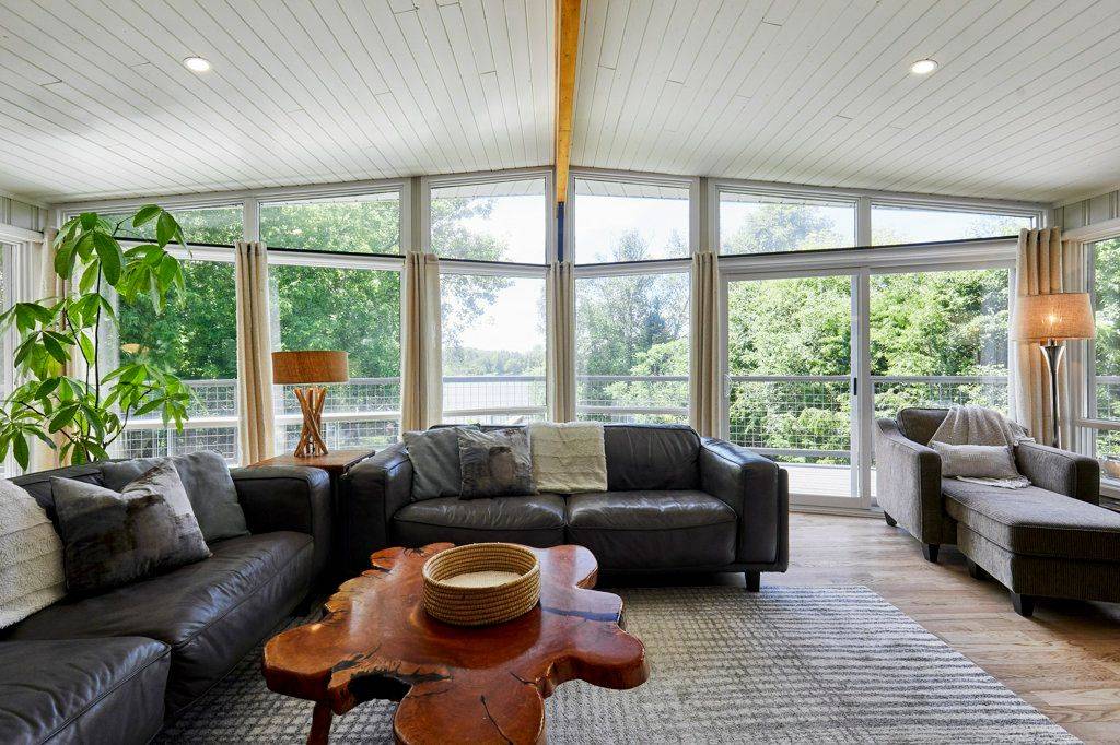 156 Acton RD, Uxbridge, ON L0C 1H0