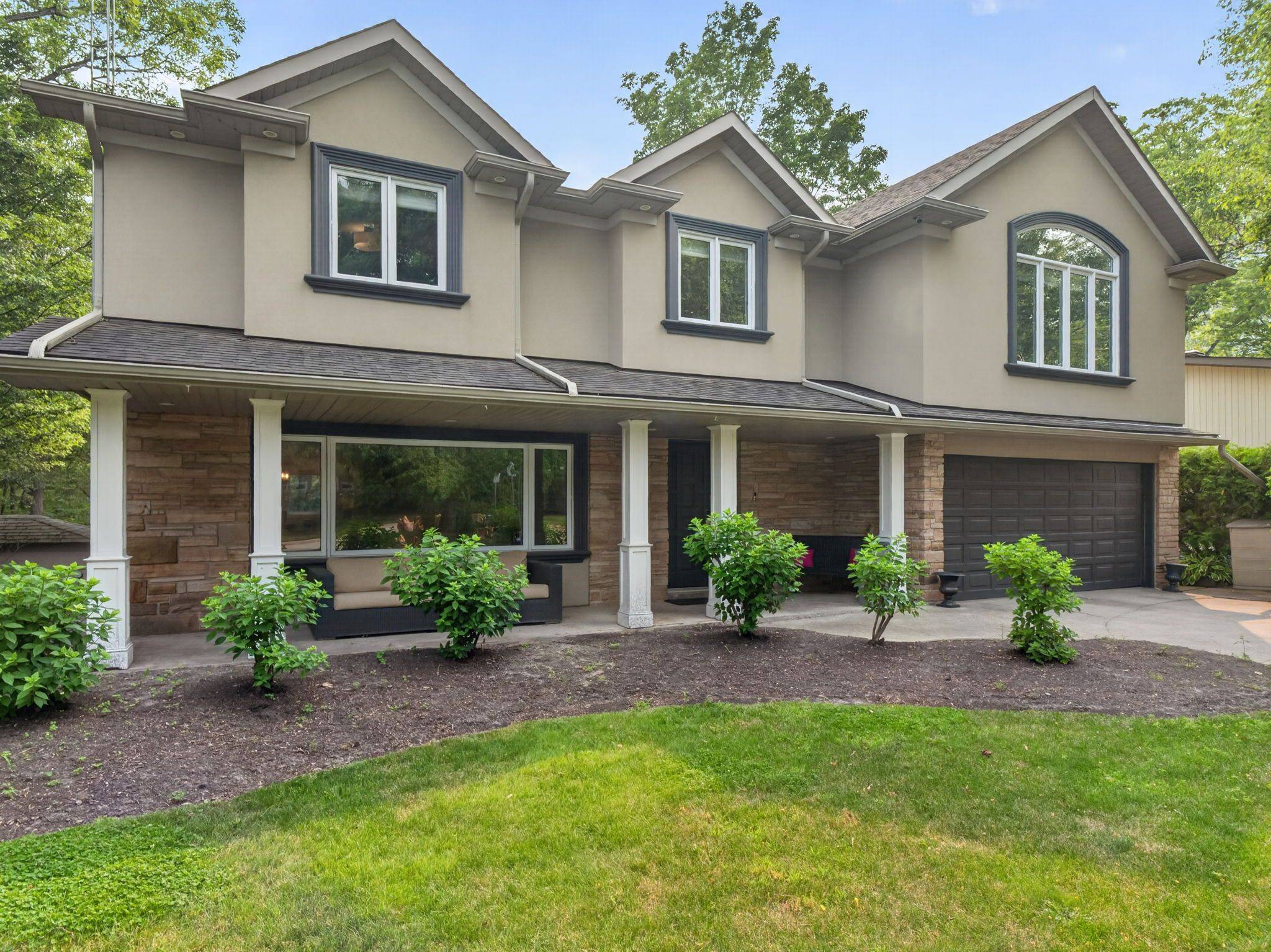 1302 Hillview CRES, Oakville, ON L6H 2C7