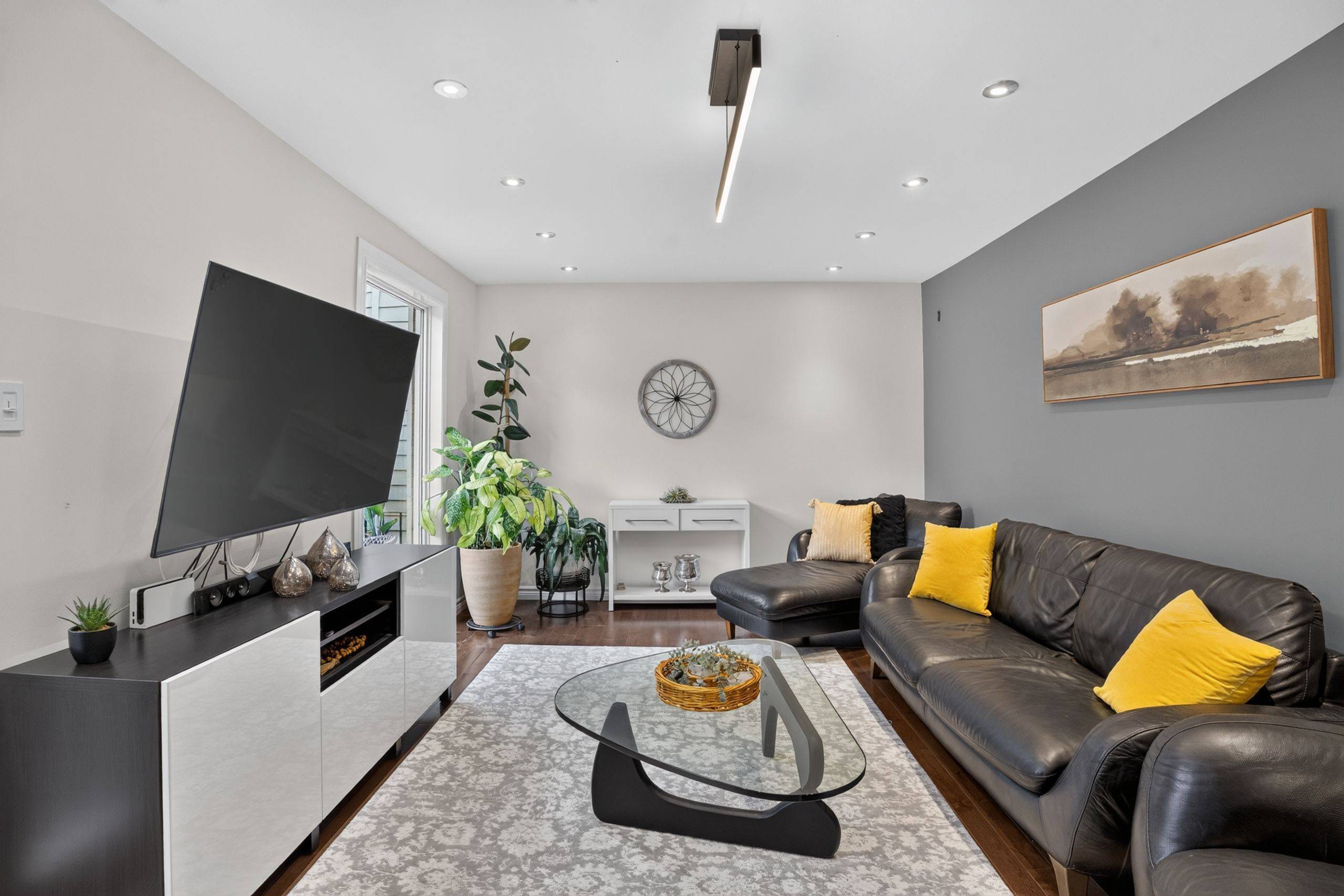 2490 Regina ST, Britannia - Lincoln Heights And Area, ON K2B 6X5