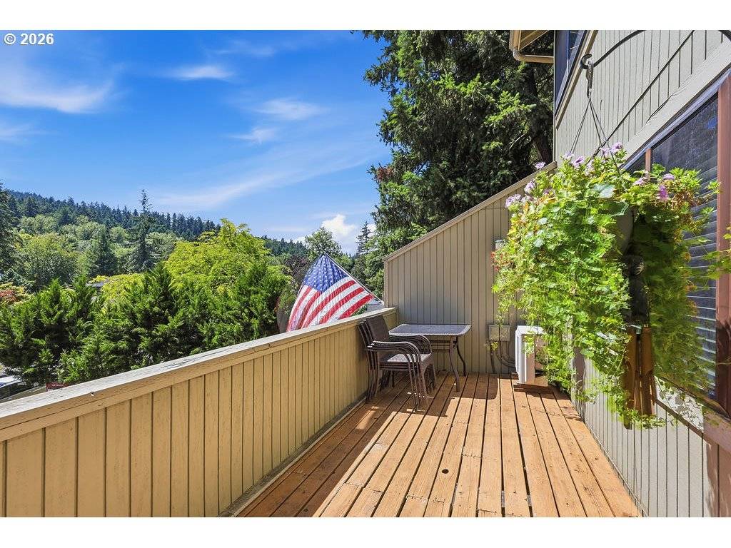 2635 E WILSHIRE DR, Eugene, OR 97405