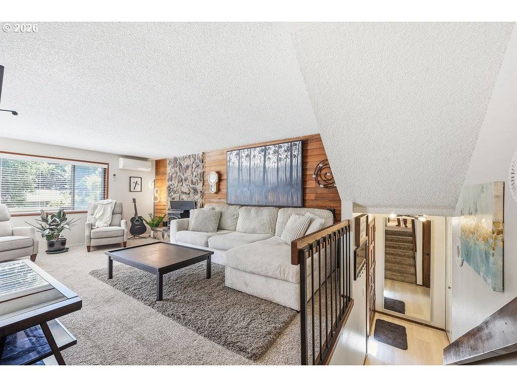 2635 E WILSHIRE DR, Eugene, OR 97405