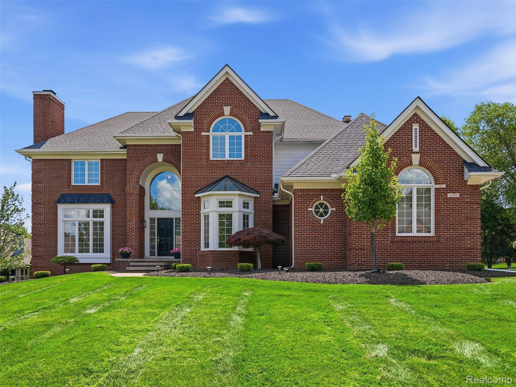 1797 Blue Grass DR, Rochester Hills, MI 48306