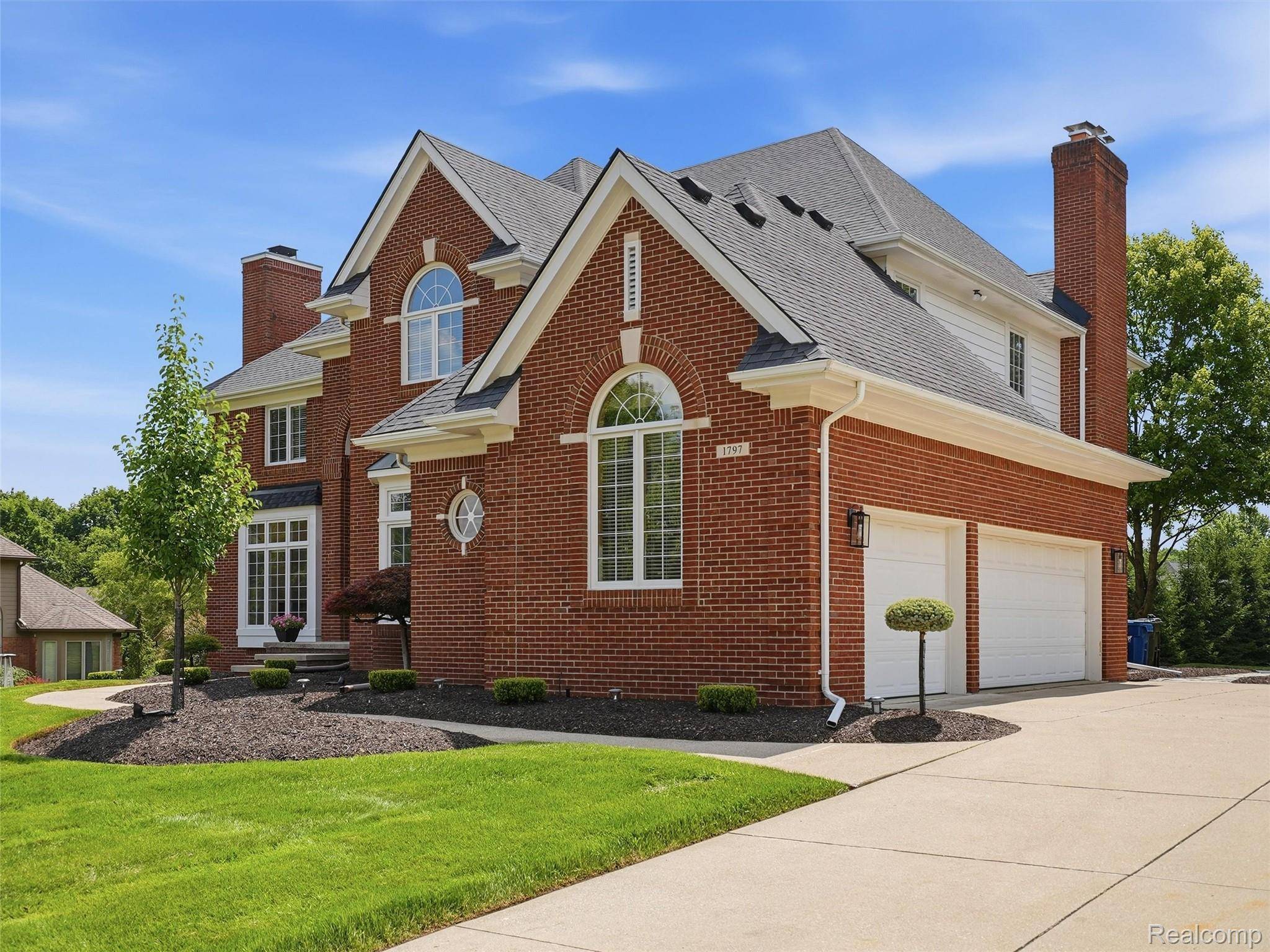1797 Blue Grass DR, Rochester Hills, MI 48306