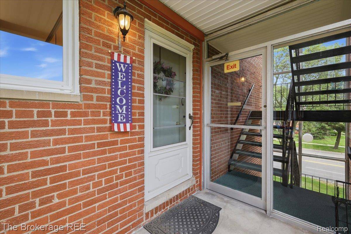 2820 Woods Lee DR #310, Royal Oak, MI 48073