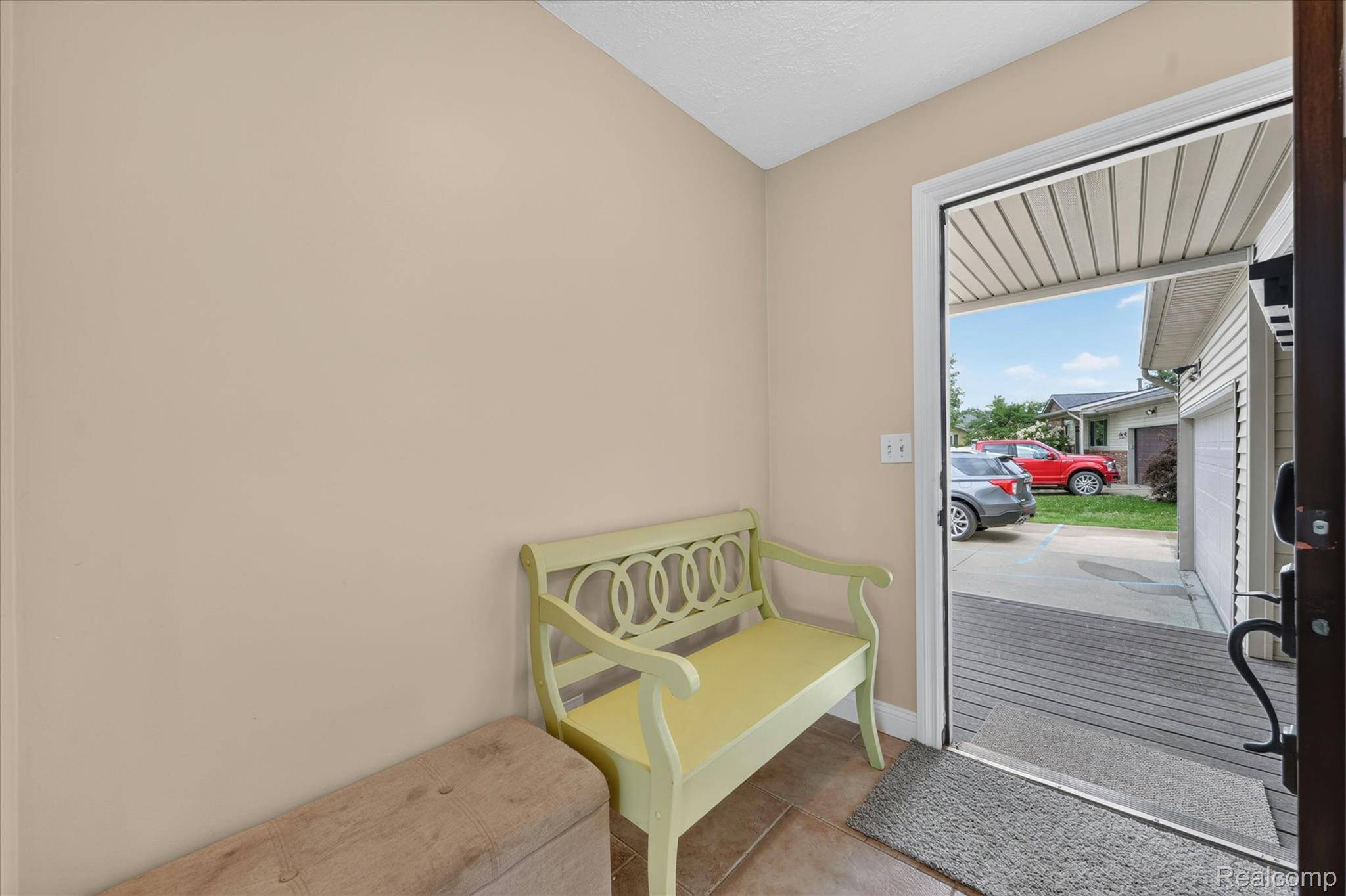 6409 Hollyhock TRL, Green Oak Township, MI 48116