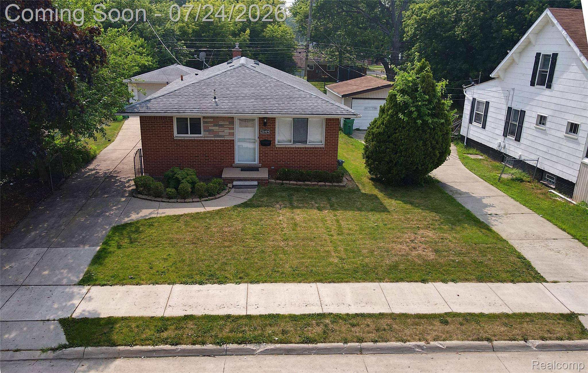 21819 Beechwood AVE, Eastpointe, MI 48021