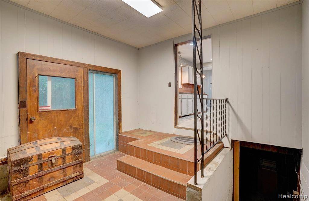 7046 N Dort HWY, Genesee Charter Township, MI 48458