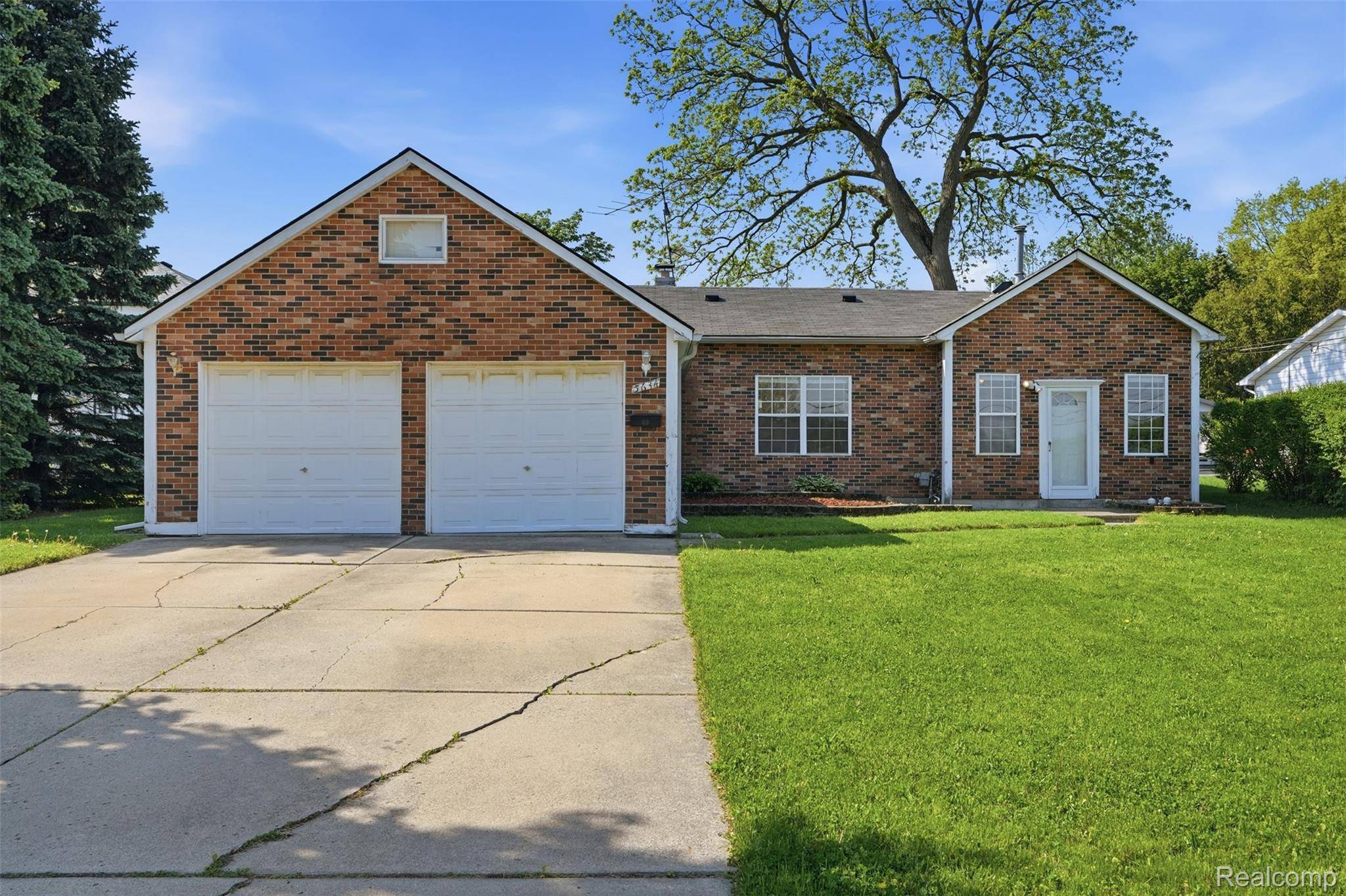 5634 Chicago RD, Warren, MI 48092