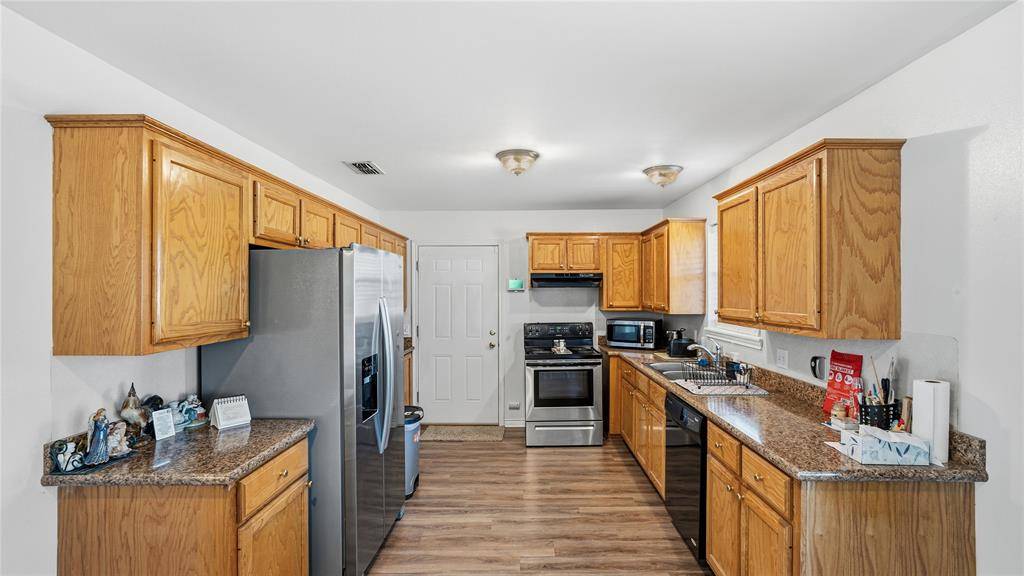 221 Private Road 8774, Ben Wheeler, TX 75754