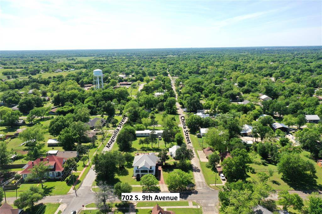 702 S 9th Avenue, Teague, TX 75860