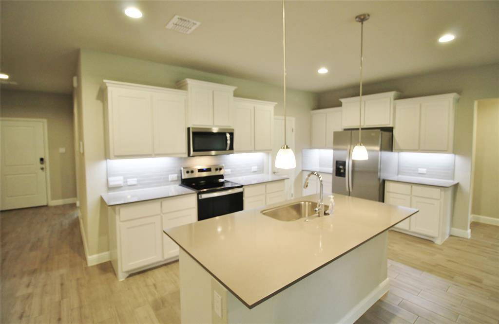 1449 Bennett Drive, Burleson, TX 76028