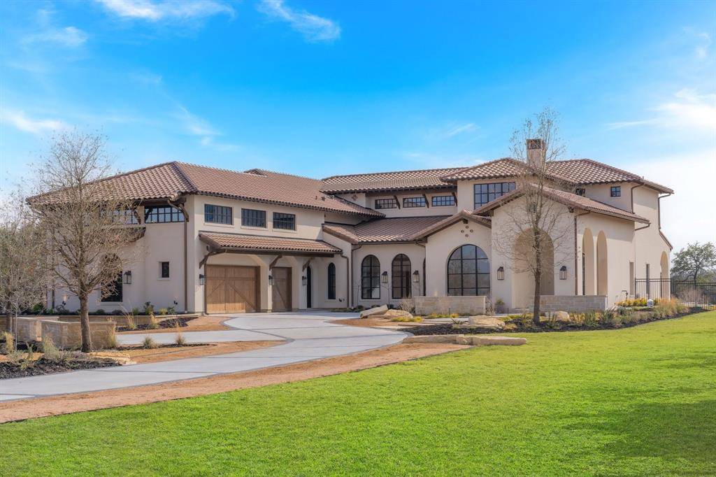 10717 Arrowhead Point Drive, Fort Worth, TX 76179