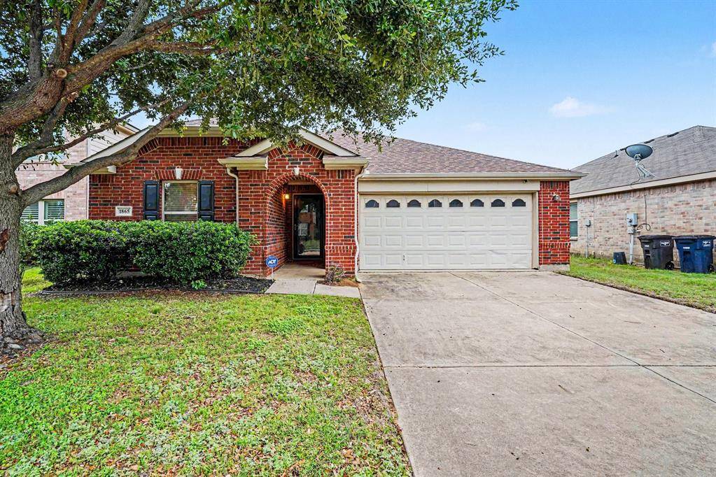 1865 Lynnwood Hills Drive, Fort Worth, TX 76112