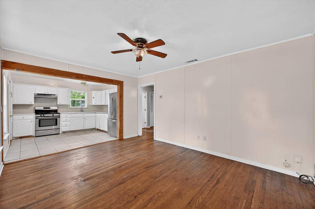 2045 Shea Road, Dallas, TX 75235