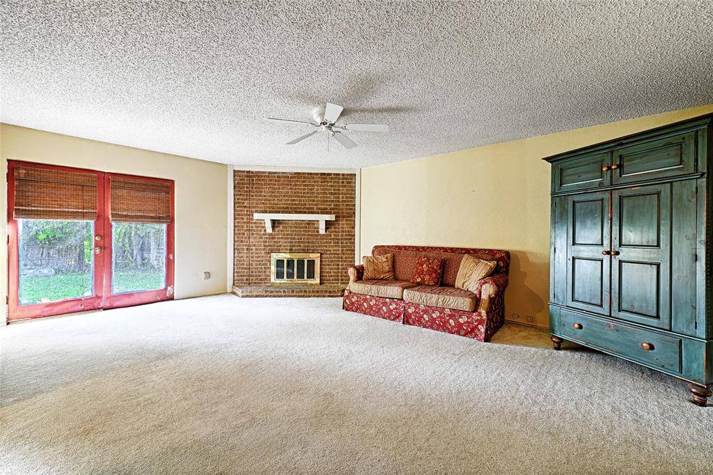 1901 Angelina Drive, Garland, TX 75040