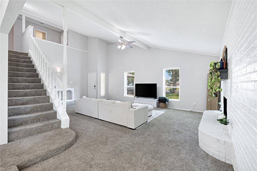 4808 Butterfield Road, Arlington, TX 76017