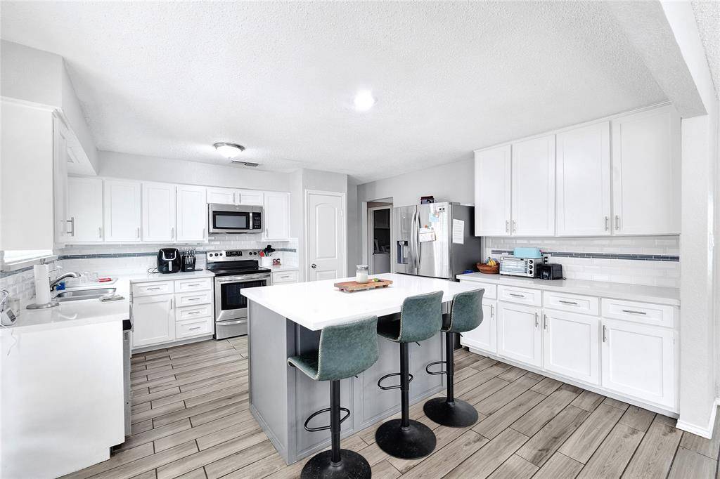 4808 Butterfield Road, Arlington, TX 76017