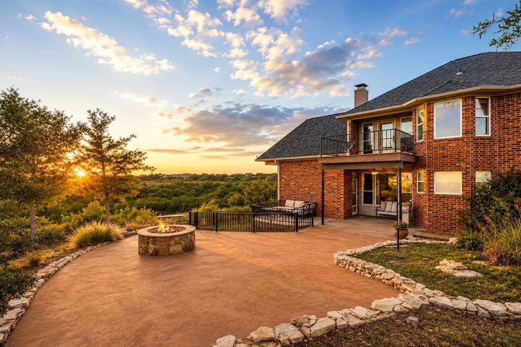 350 Castle Harbour Drive, Graford, TX 76449