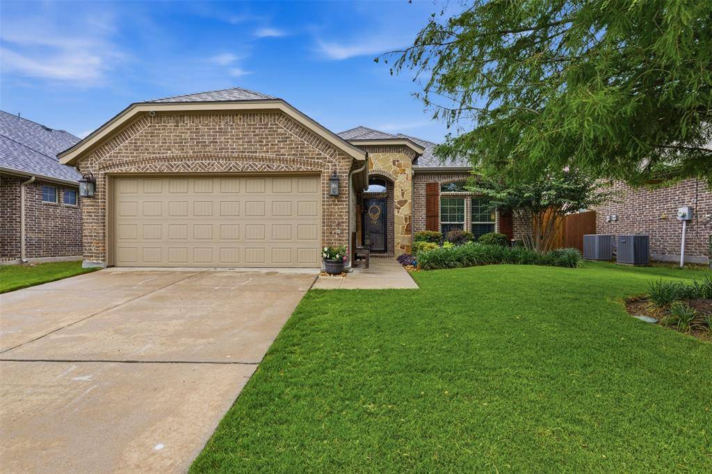 712 Mist Flower Drive, Little Elm, TX 75068