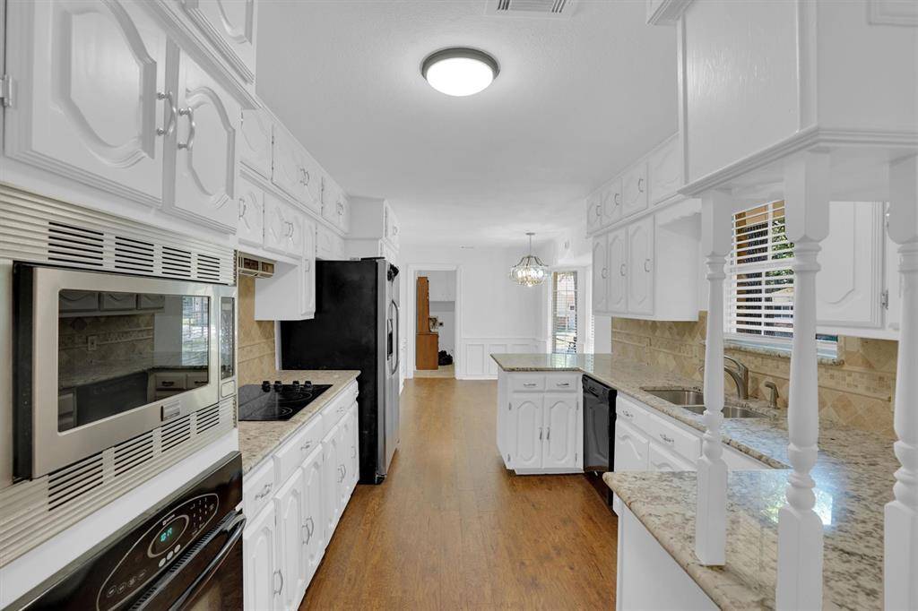 638 Arawe Circle E, Irving, TX 75060