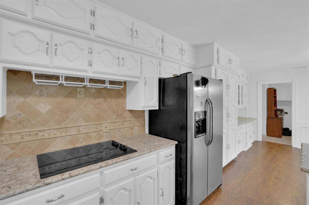 638 Arawe Circle E, Irving, TX 75060