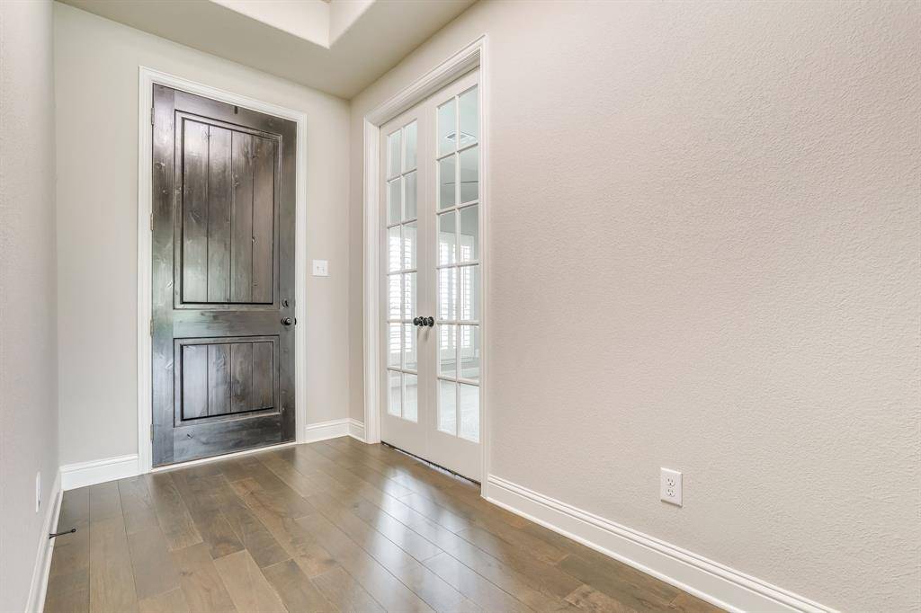 131 Hawks Ridge Trail, Burleson, TX 76028