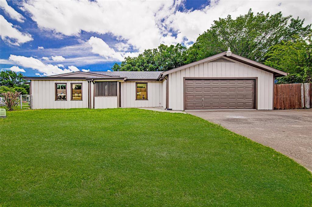 5700 Lenore Street, Fort Worth, TX 76134