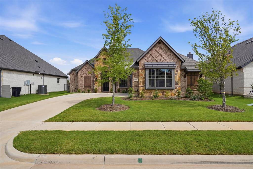 313 Bowrider Lane, Granbury, TX 76049