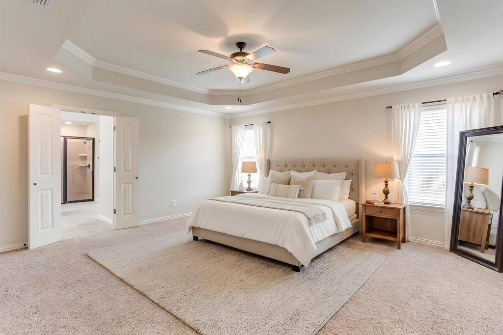 400 Hudson Lane, Burleson, TX 76028