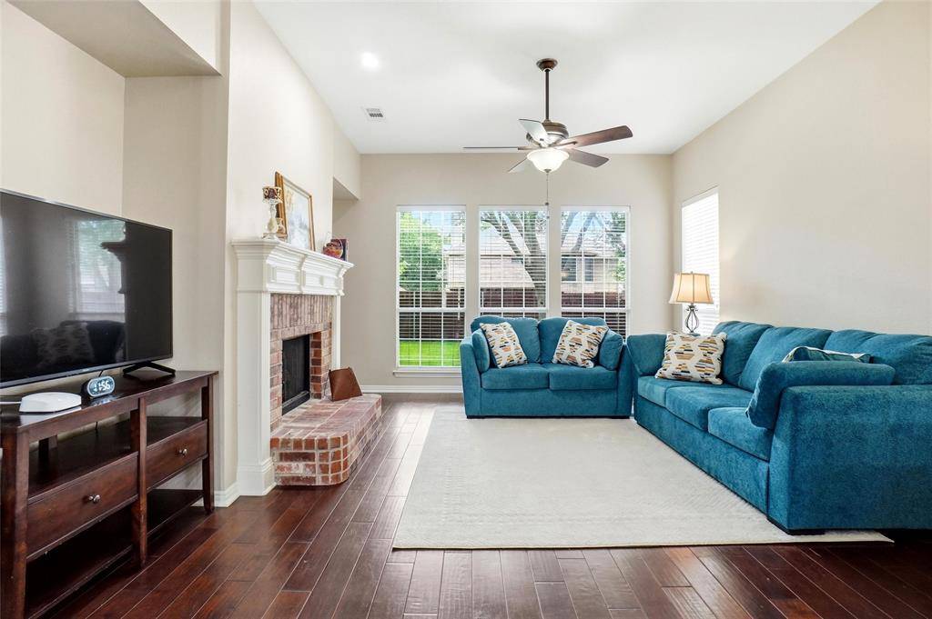 4016 Sharondale Drive, Flower Mound, TX 75022