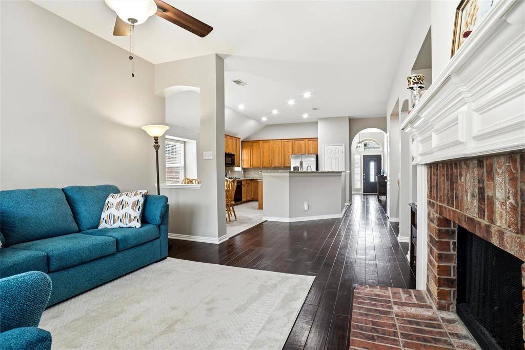4016 Sharondale Drive, Flower Mound, TX 75022