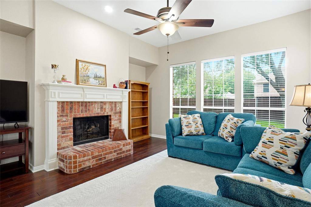 4016 Sharondale Drive, Flower Mound, TX 75022